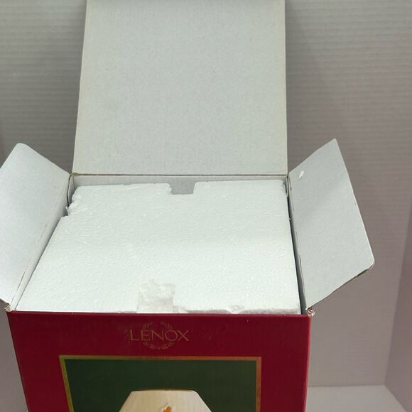 Lenox Holiday Candlestick Lamp. Preowned Excellent Condition. No Bulb. - Picture 5 of 10